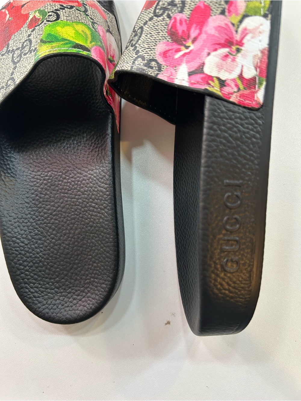 Gucci GG Blooms Supreme Floral Slides - Picture 8 of 8